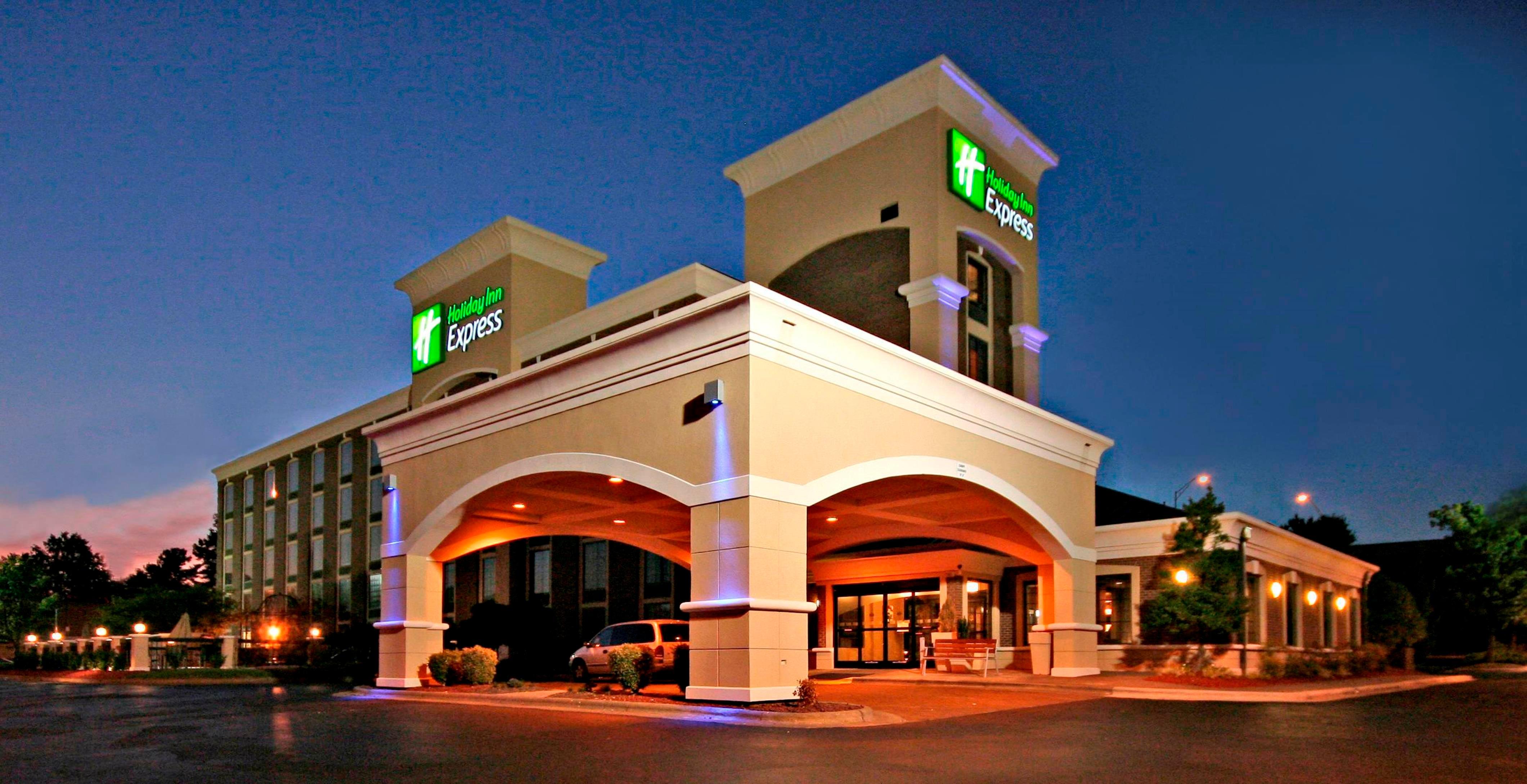 Holiday Inn Express Winston-Salem Medical Ctr Area Bagian luar foto