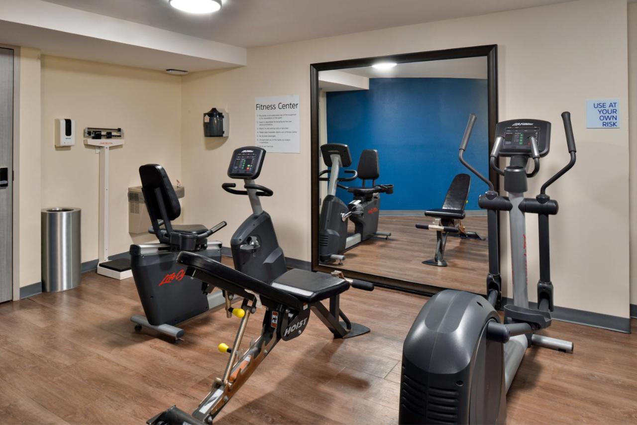 Holiday Inn Express Winston-Salem Medical Ctr Area Bagian luar foto