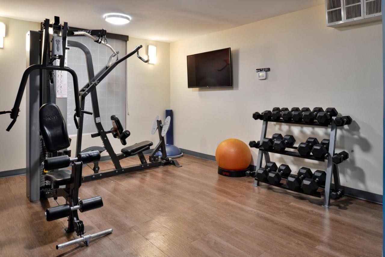 Holiday Inn Express Winston-Salem Medical Ctr Area Bagian luar foto