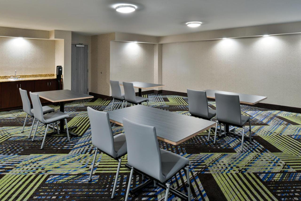Holiday Inn Express Winston-Salem Medical Ctr Area Bagian luar foto