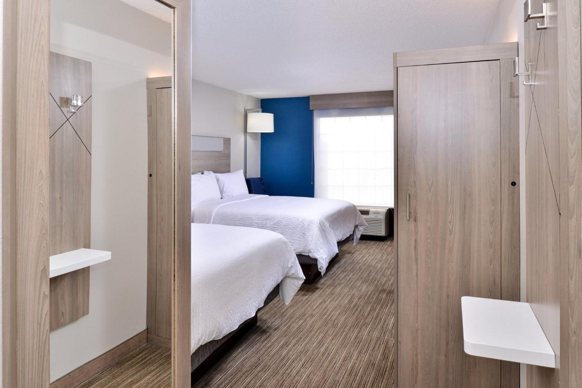 Holiday Inn Express Winston-Salem Medical Ctr Area Bagian luar foto