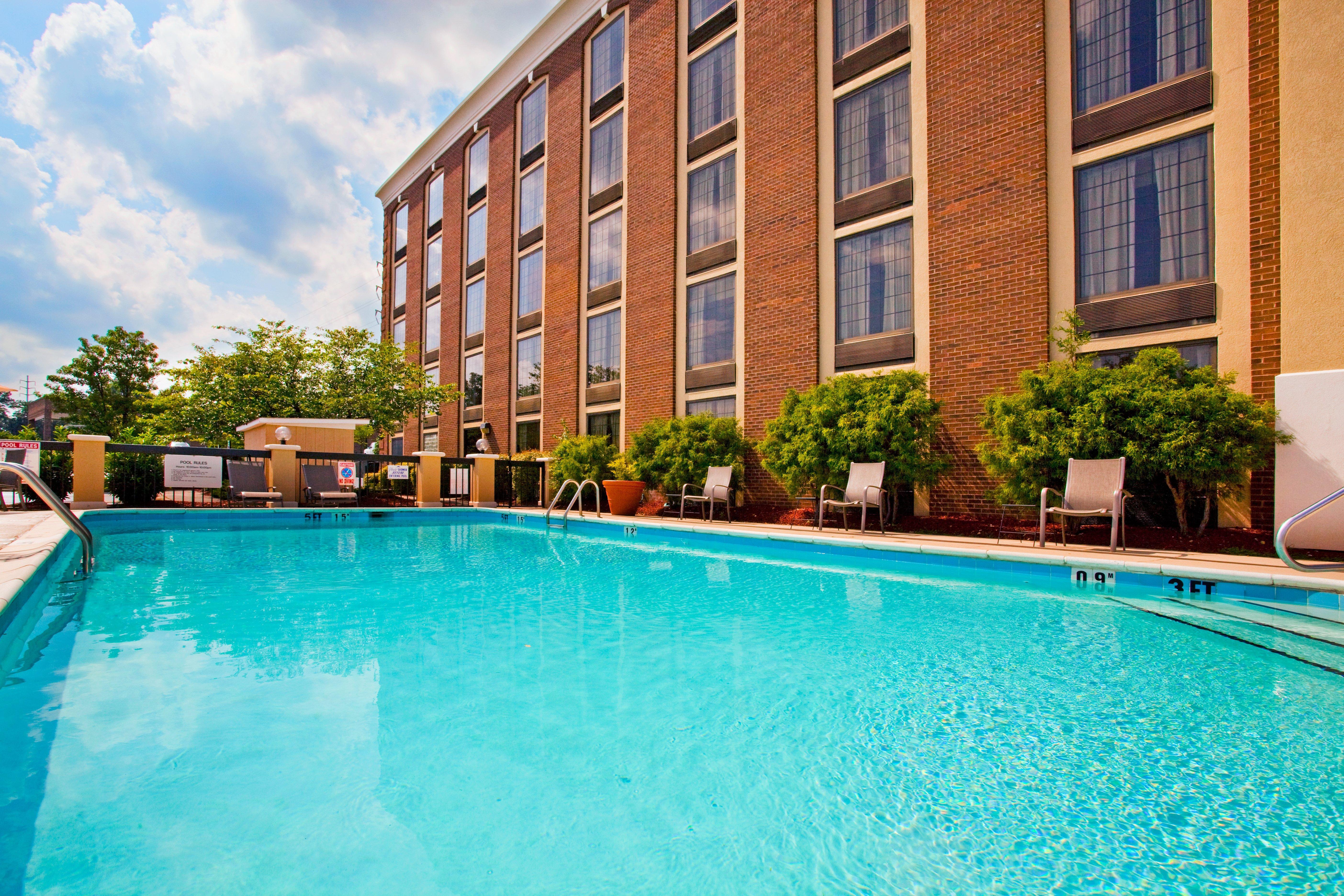 Holiday Inn Express Winston-Salem Medical Ctr Area Bagian luar foto