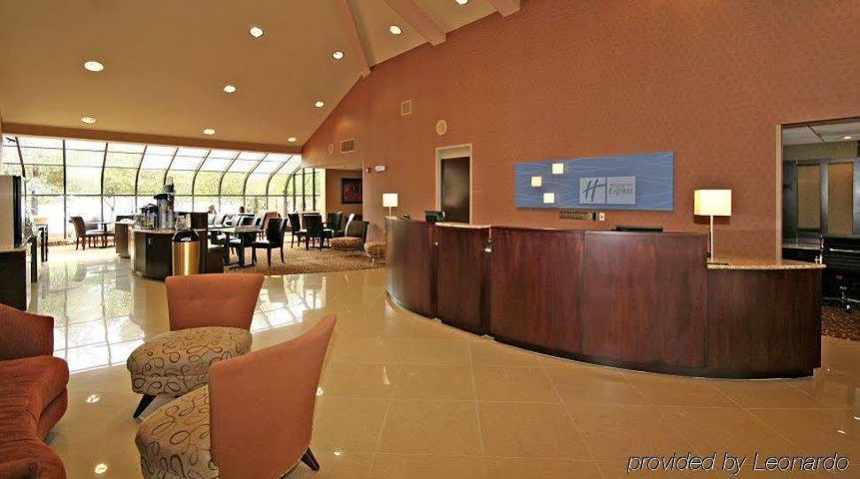 Holiday Inn Express Winston-Salem Medical Ctr Area Bagian luar foto
