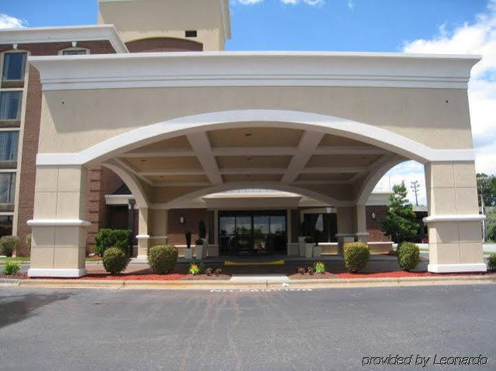 Holiday Inn Express Winston-Salem Medical Ctr Area Bagian luar foto